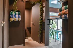 Fotografie z fotogalerie ubytování Superbe villa avec piscine intérieure, sauna, jacuzzi et salle de sport v destinaci Lucinges