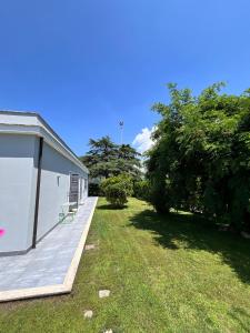 Jardí fora de La Flacca Rooms