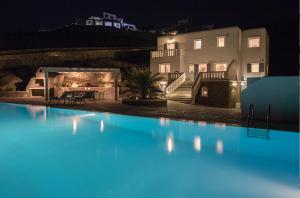 Πισίνα στο ή κοντά στο Villa Anatoli +44 φωτογραφίες