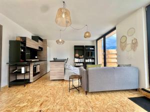 Loft T2 vue montagne的厨房或小厨房