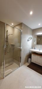Koupelna v ubytování B&B Haus Grüner + 30 fotografií
