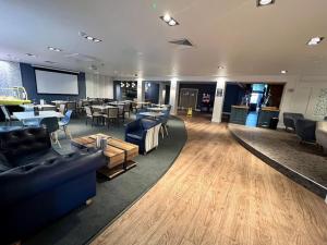 Χώρος καθιστικού στο Busy Bees Lodge - Free Hoburne Passes