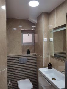 Gallery image of Hyper-centre Melun, 2 pièces, Wi-Fi et Netflix in Melun +3 photos