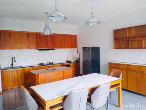 Køkken eller tekøkken på The Reserve Bed and Breakfast