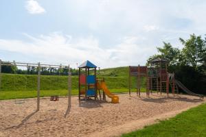 Ο χώρος παιχνιδιού για παιδιά στο Apartmán Na Rozhledně