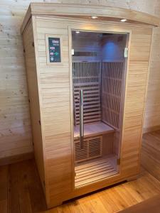 Fotografie z fotogalerie ubytování Suite climatisée de 120 m2 avec spa de nage, sauna et balnéo v destinaci Montreuil-sur-Epte