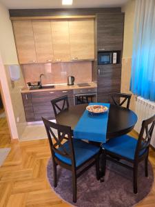 Η κουζίνα ή μικρή κουζίνα στο Centro lux Zlatibor