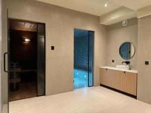 Koupelna v ubytování Design Hotel & Private Spa - Tbilisi Edition