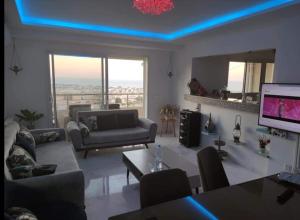 Appartement dans une belle résidence à Bizerte superbe vue電視和／或娛樂中心