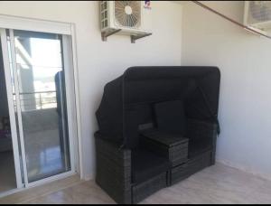 Un lugar para sentarse en Appartement dans une belle résidence à Bizerte superbe vue