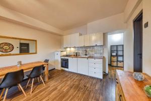 Kuchyňa alebo kuchynka v ubytovaní Mahalo Apartment