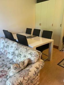 Χώρος καθιστικού στο Norrtälje Guest Apartment