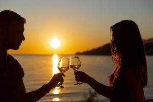 Nápoje v ubytování Potam'Sea Bliss 5 - Beach Front, Sun Beds & Parking