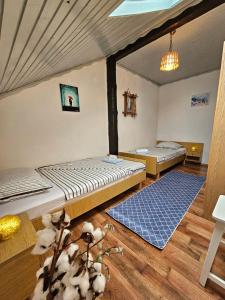 Postel nebo postele na pokoji v ubytování Apartments Marijana