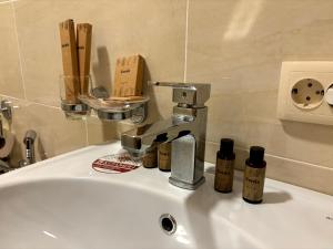 Koupelna v ubytování Lagodekhi Inn