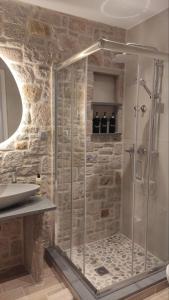 Koupelna v ubytování Gea luxury apartment Myrina 1