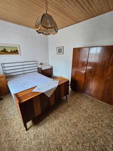 Postel nebo postele na pokoji v ubytování Chalupa Kuks