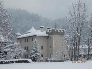 Schloßburg Reiserhof im Winter