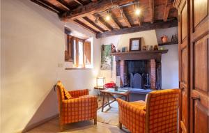 Χώρος καθιστικού στο Amazing Home In Colognora Di Pescaglia