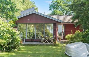 Zahrada ubytování Beach Front Home In Sjællands Odde