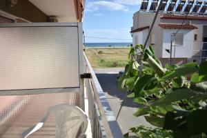 Balkón nebo terasa v ubytování Sunny Beach Front Apartment