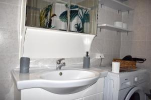 Fotografie z fotogalerie ubytování Sunny Beach Front Apartment v destinaci Sozopoli + 26 fotografií