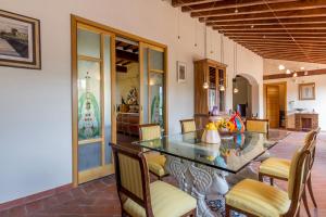 Χώρος καθιστικού στο Villa Pallina with Pool - Happy Rentals
