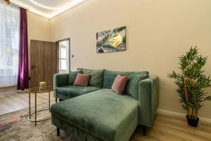 Oasis Apartment On the Broadway with AC 1065 Budapest, Nagymező utca 28a kép - 2