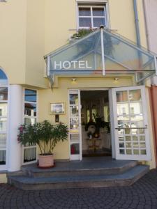 Exteriér nebo vchod ubytování Hotel am Theater