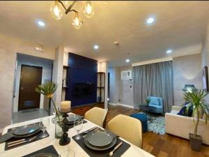Χώρος καθιστικού στο 2 Bedroom condo at La Fayette Megaworld