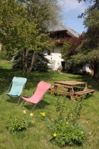Κήπος έξω από το Gîte Le Moulin papillon