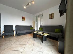 Apartamenty i Pokoje Tornado的休息区