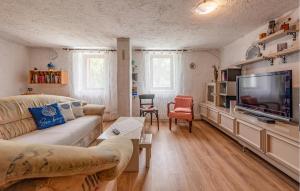 Μια τηλεόραση ή/και κέντρο ψυχαγωγίας στο Pine Hill Holiday House