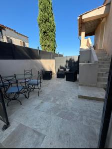 Balkón nebo terasa v ubytování Charmant haut de villa Six-Fours-les-Plages