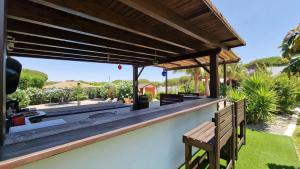 Vonkajšia záhrada v ubytovaní Sunny villa with private pool in Chiclana de la Frontera