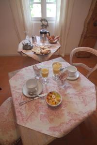 Jedlo v ubytovaní bed & breakfast alebo blízkom okolí