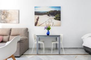 Posezení v ubytování APARTAMENTO ADULTOS CENTRO N V 1 free parking