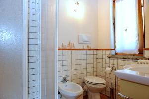 Koupelna v ubytování La Vrille - chambres d'hôtes