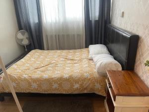 Postel nebo postele na pokoji v ubytování Lovely 1 bedroom flat 5 minutes walk from station