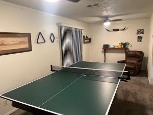 Gallery image of Cheerful 3BR 2BA Sauna Spa Pool Table PPong BBQ More in Lancaster
