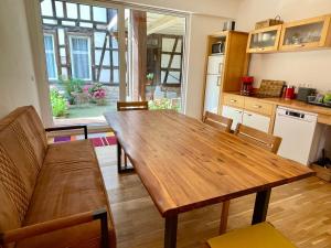 Kuchyň nebo kuchyňský kout v ubytování Auszeit - Historisches Ferienhaus in der Südpfalz