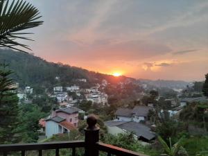 康提Laaya Kandy的相册照片