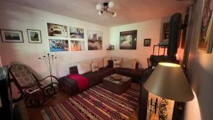 Χώρος καθιστικού στο Meliha's Crib in Brezovica