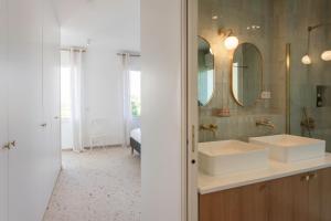 a bathroom with two sinks and a mirror at #54 Sea view Villa 4 BDR AC 5mins to Port BBQ in Nice +96 photos