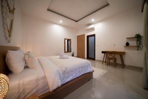Gallery image of Best Place Near City Center and Batu Bolong Beach! - It's A 3BDR Villa with Private Pool in Canggu