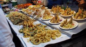 Φαγητό σε αυτό το ξενοδοχείο ή κάπου εκεί κοντά +44 φωτογραφίες