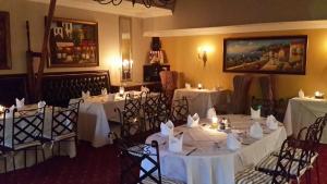Restorāns vai citas vietas, kur ieturēt maltīti, naktsmītnē Eagle Rock Executive Guest House