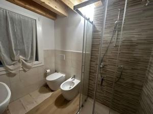 Koupelna v ubytování Casa Rielta, Tram e parking + 18 fotografií