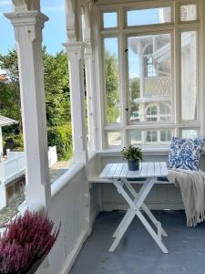 Rõdu või terrass majutusasutuses Nautic Hotell