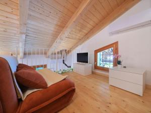 Sjónvarps- og/eða afþreyingartæki á Chalet La Spiaggia by Interhome
